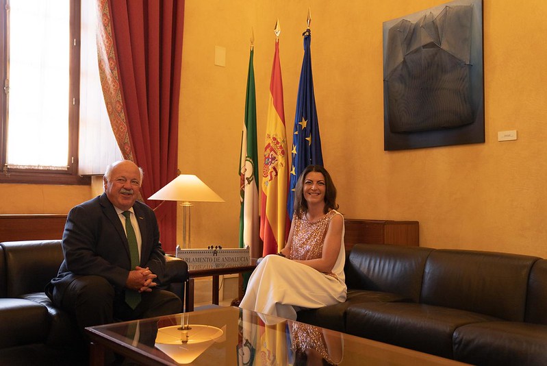Reunión entre el presidente del Parlamento de Andalucía Jesús Aguirre (PP) y la portavoz de VOX macarena Olona Choclán