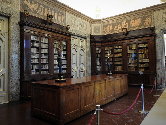 Reggia di Caserta - interno (biblioteca)