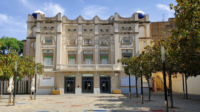 Cine Theatre Jardi  - Architecture Modernismo - Figueres, Girona, Catalunya