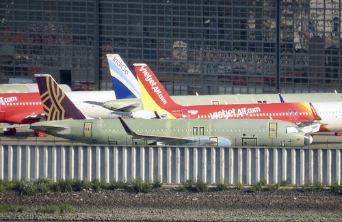 NO-REG Airbus A320-251N 11033 Vistara tail cls, primer [D-AVVI]
