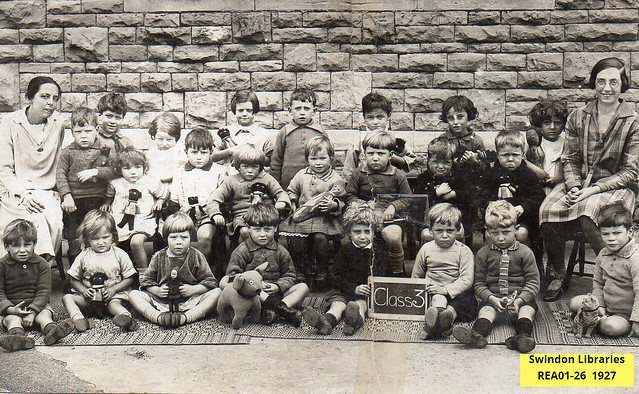 1927: Gorse Hill Infants School - Class 3