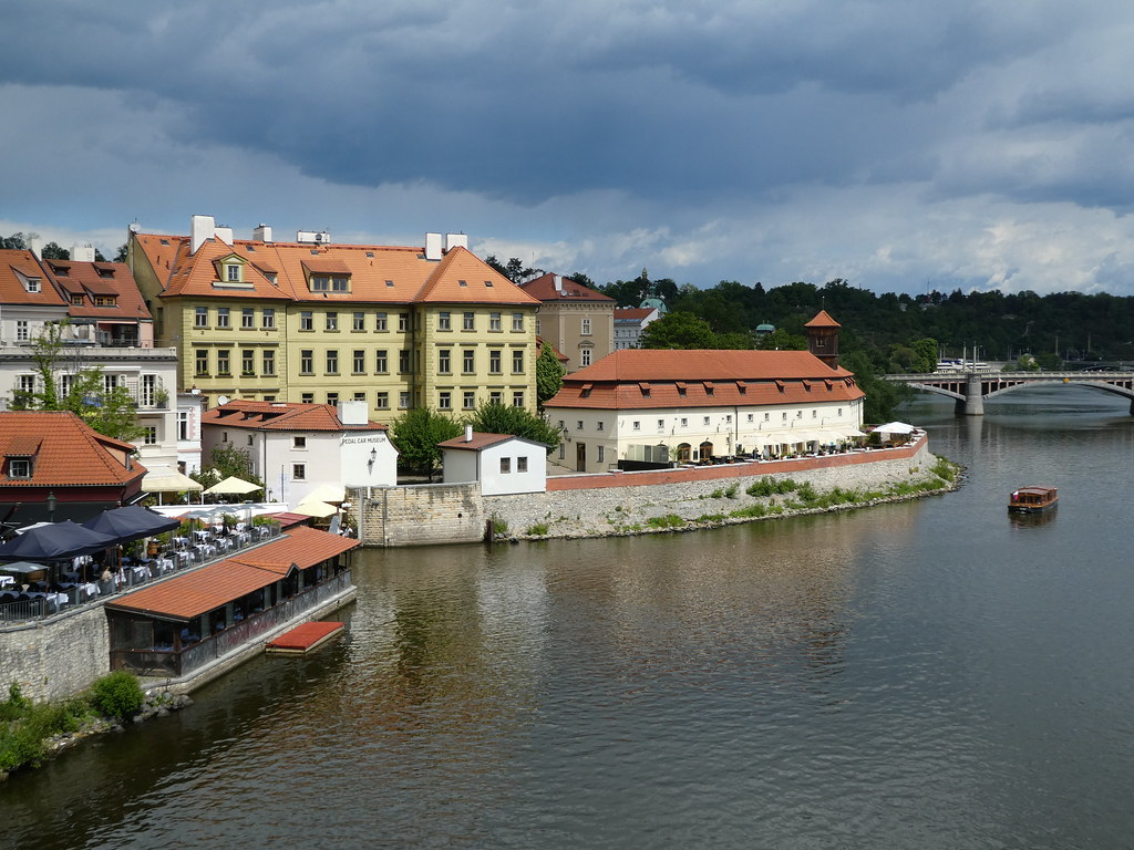 Riverside walk, Prague