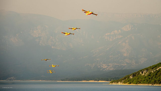 Canadairs - Löschflugzeuge in der Provence