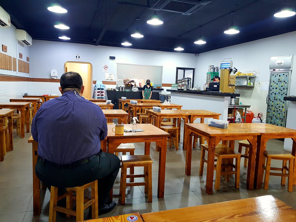 @ 六叔碳茶(永勝) Uncle 6 Toast Bar in Puchong Bandar Puteri
