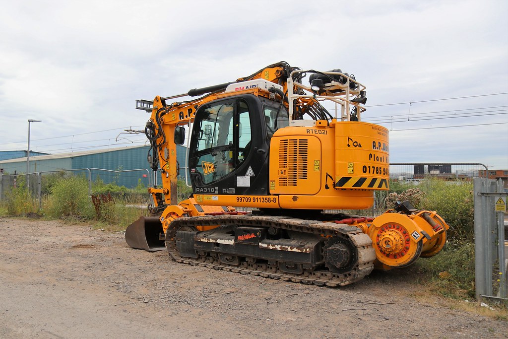 AP.Webb Plant Hire -JCB RA310RR Patchway | RTE021 99.70.9911… | Flickr