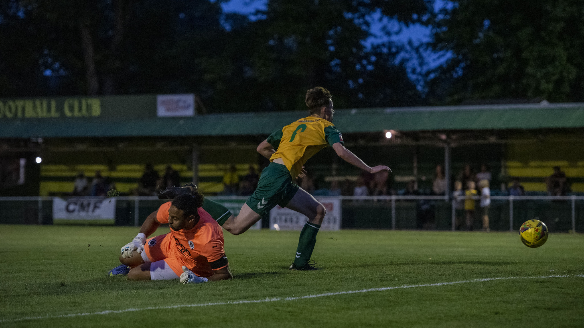 Hitchin Town 0-2 Boreham Wood