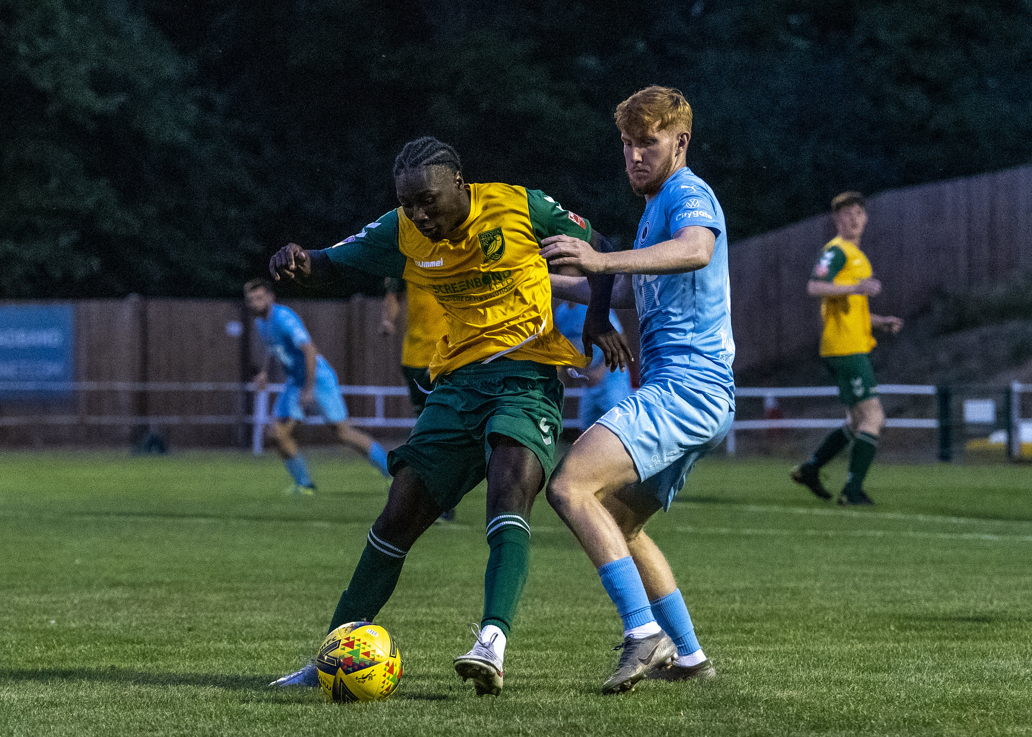 Hitchin Town 0-2 Boreham Wood