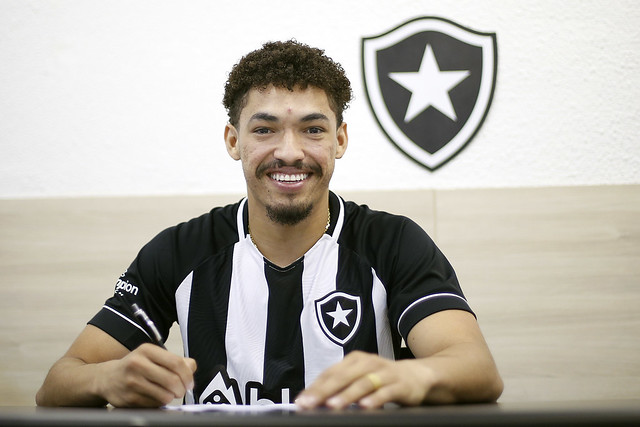 Adryelson é do Botafogo!