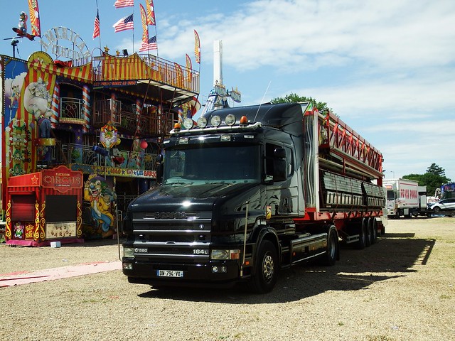 Scania T164L 580 V8 Lunapark Tours (37 Indre et Loire) 16-05-22a