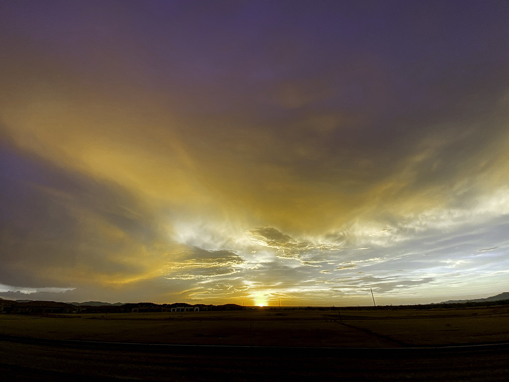 Simple Sunset | Limited mid-level clouds resulted in less fi… | Flickr