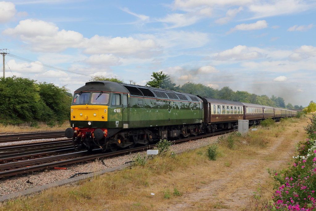 47815 T&T 47826 1Z74 | Narrowly missing the sun,47815