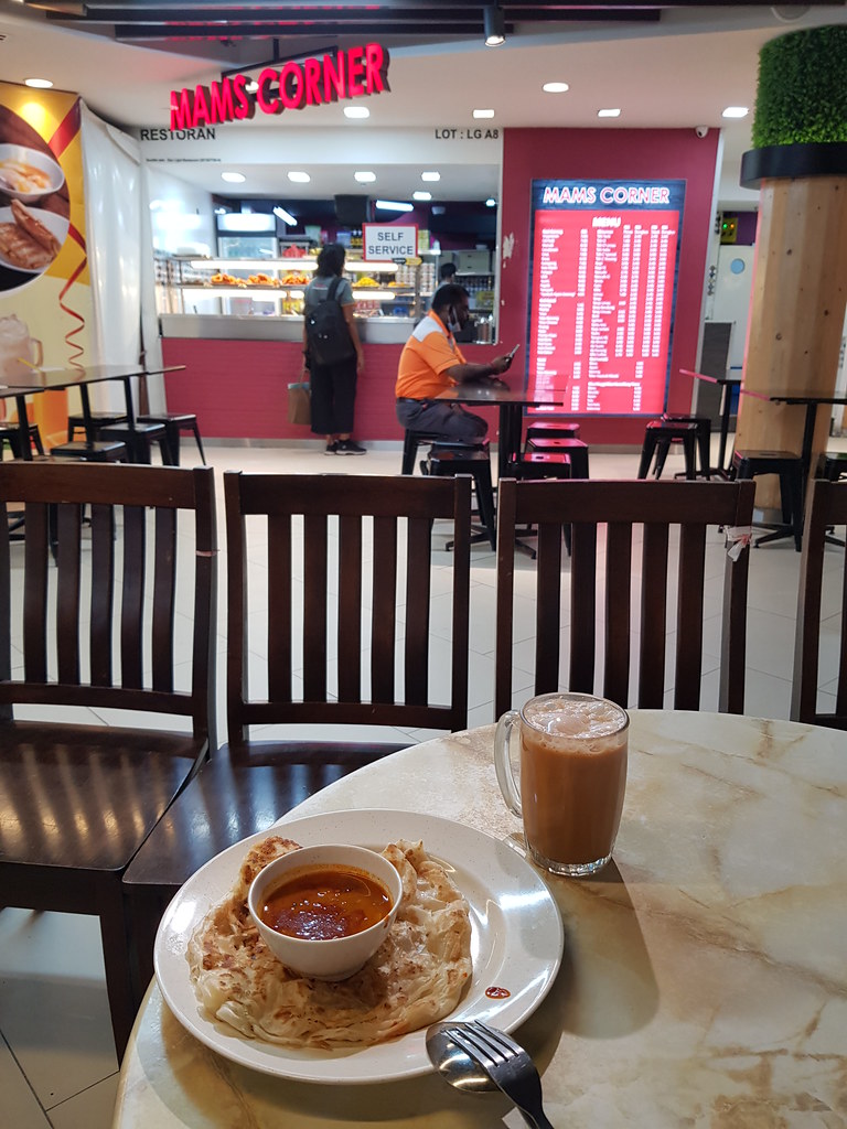 印度煎餅 Roto Canai rm$1.50 & 印度奶茶 Teh Tarik rm$2 @ MAMs Corner In Food Garden, Subang Parade