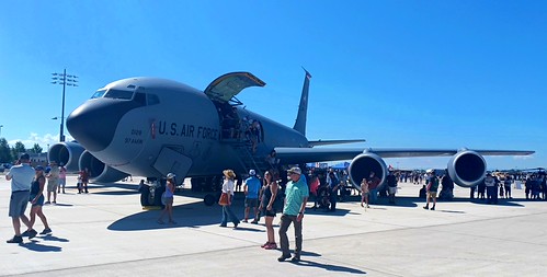 Boeing KC-135R Stratotanker | by The Roving Aircraft Historian