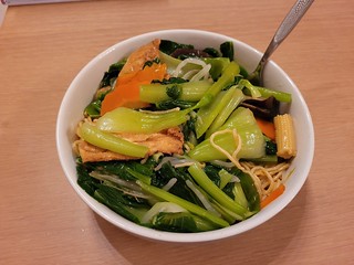 Tofu and Vegetable Fried Noodles from Kingsfood