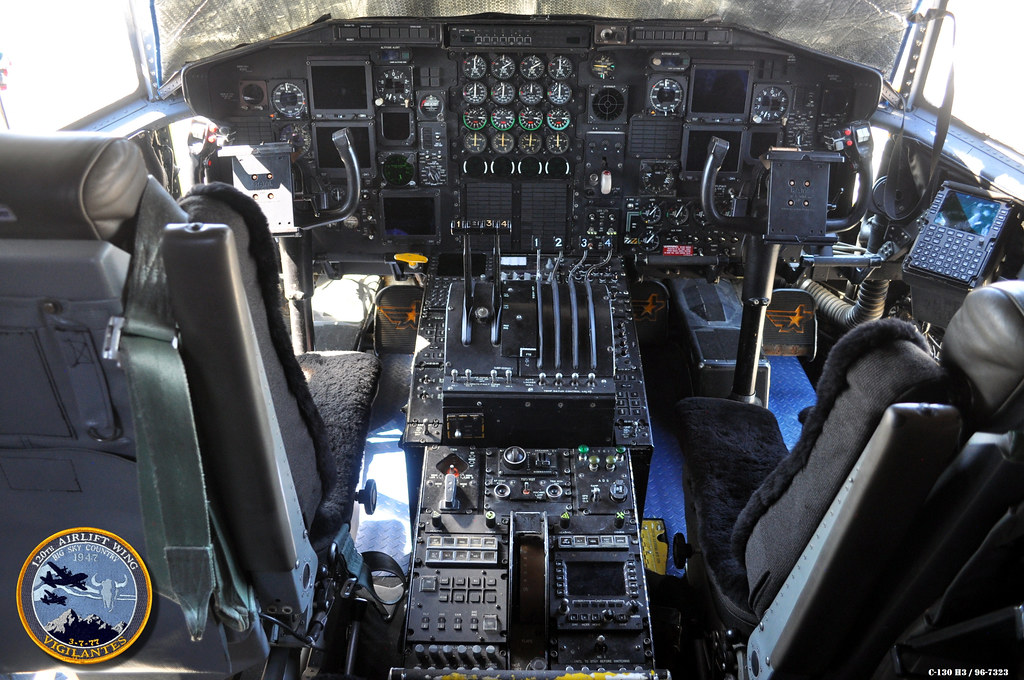 120th AW Lockheed C-130H3 Hercules 96-7323 / Cockpit