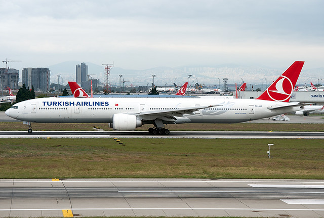 TC-JJE Turkish Airlines Boeing 777-3F2/ER 