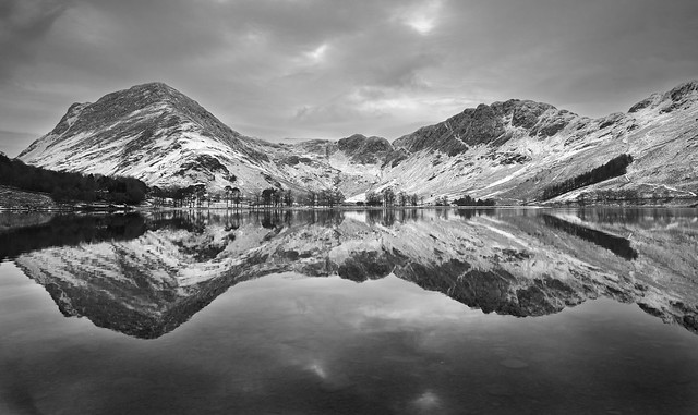 Buttermere mono morning 2