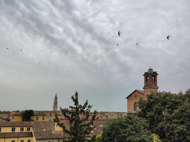 Nubi su Parma
