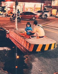 child beggars in Vietnam