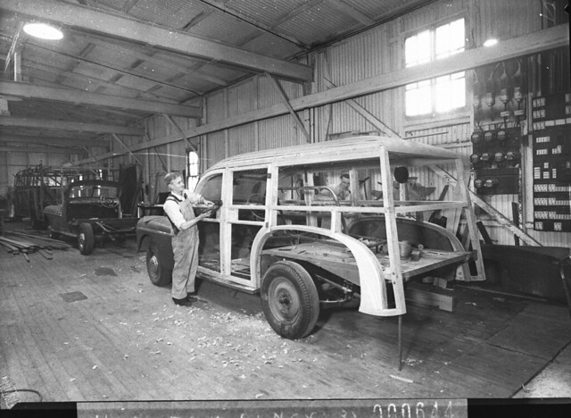 Building a small wooden-framed station wagon body, 17 December 1947