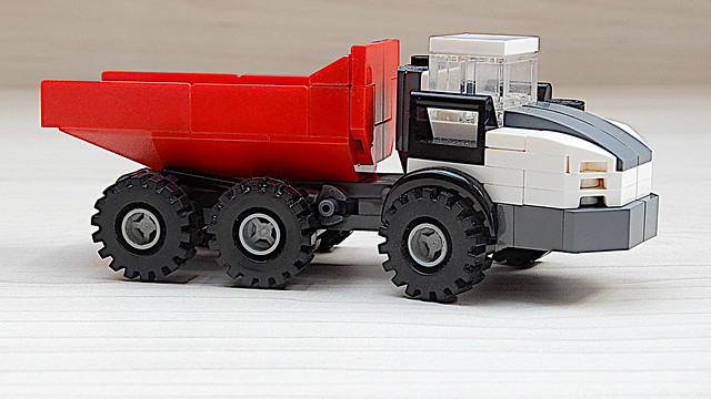 How to Build Lego Articulated Dump Truck TA 230 Litronic - Liebherr (MOC - 4K)