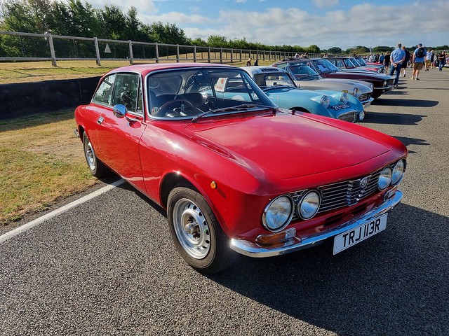 Alfa Romeo GT 1976, Classic Car Sunday, Goodwood Motor Circuit, Claypit Lane, Chichester, West Sussex, PO18 0PH