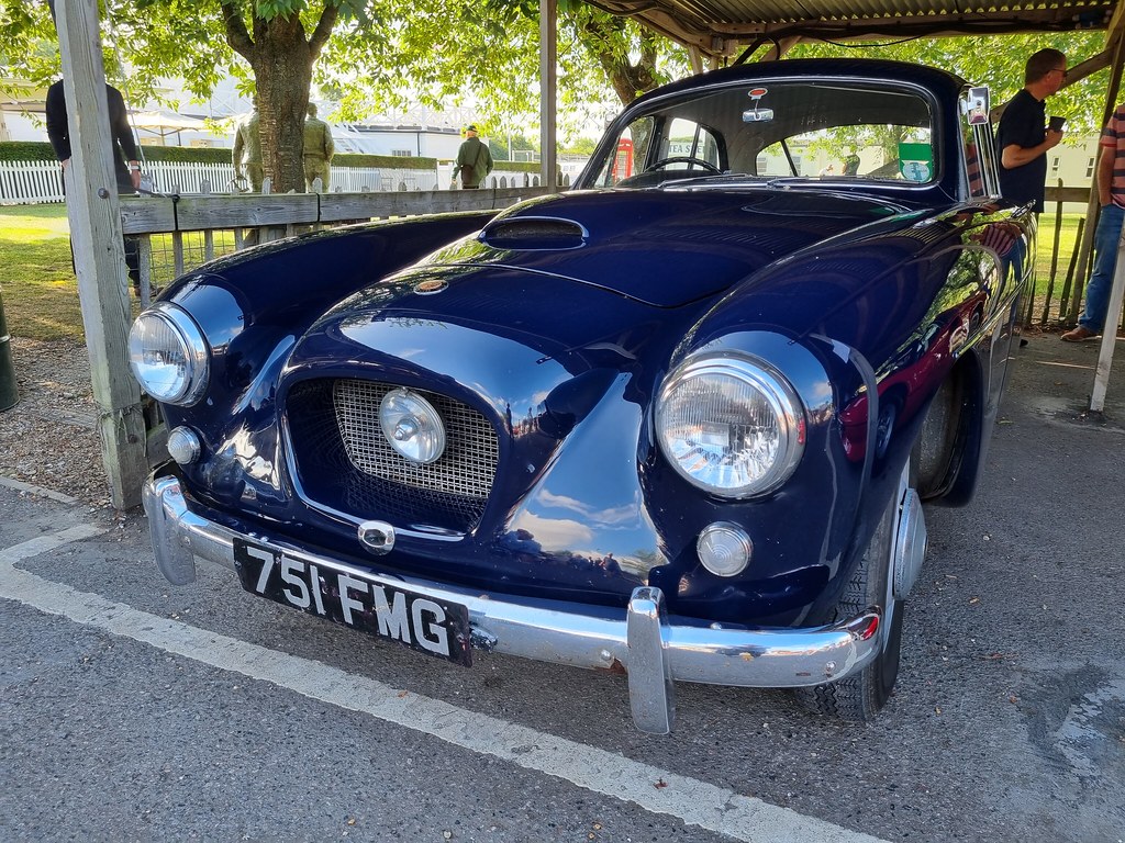 Bristol 405 1955, Classic Car Sunday, Goodwood Motor Circuit, Claypit Lane, Chichester, West Sussex, PO18 0PH