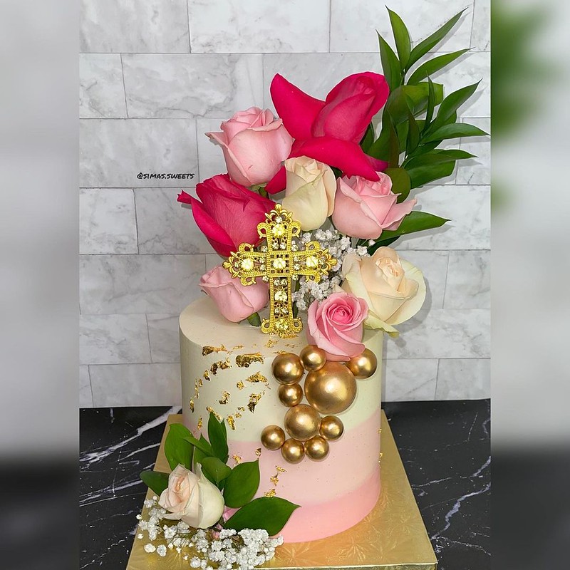 Cake by Sima's Sweets