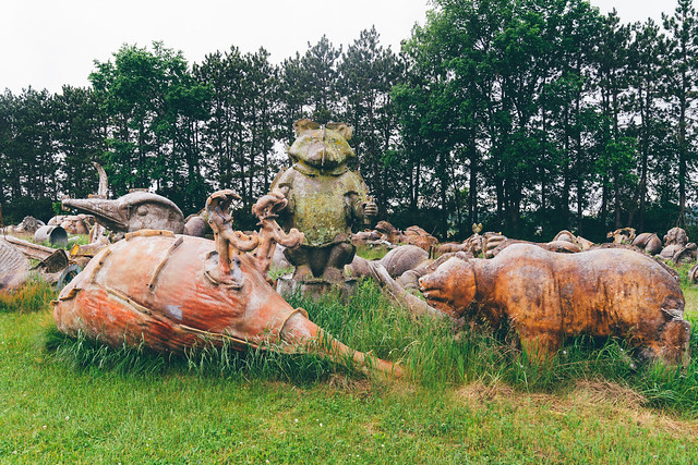 Sparta, Wisconsin - June 11, 2022: Large fiberglass mold of bears and birds at the fiberglass mold graveyard at FAST (Fiberglass Animals, Shapes, and Trademarks)