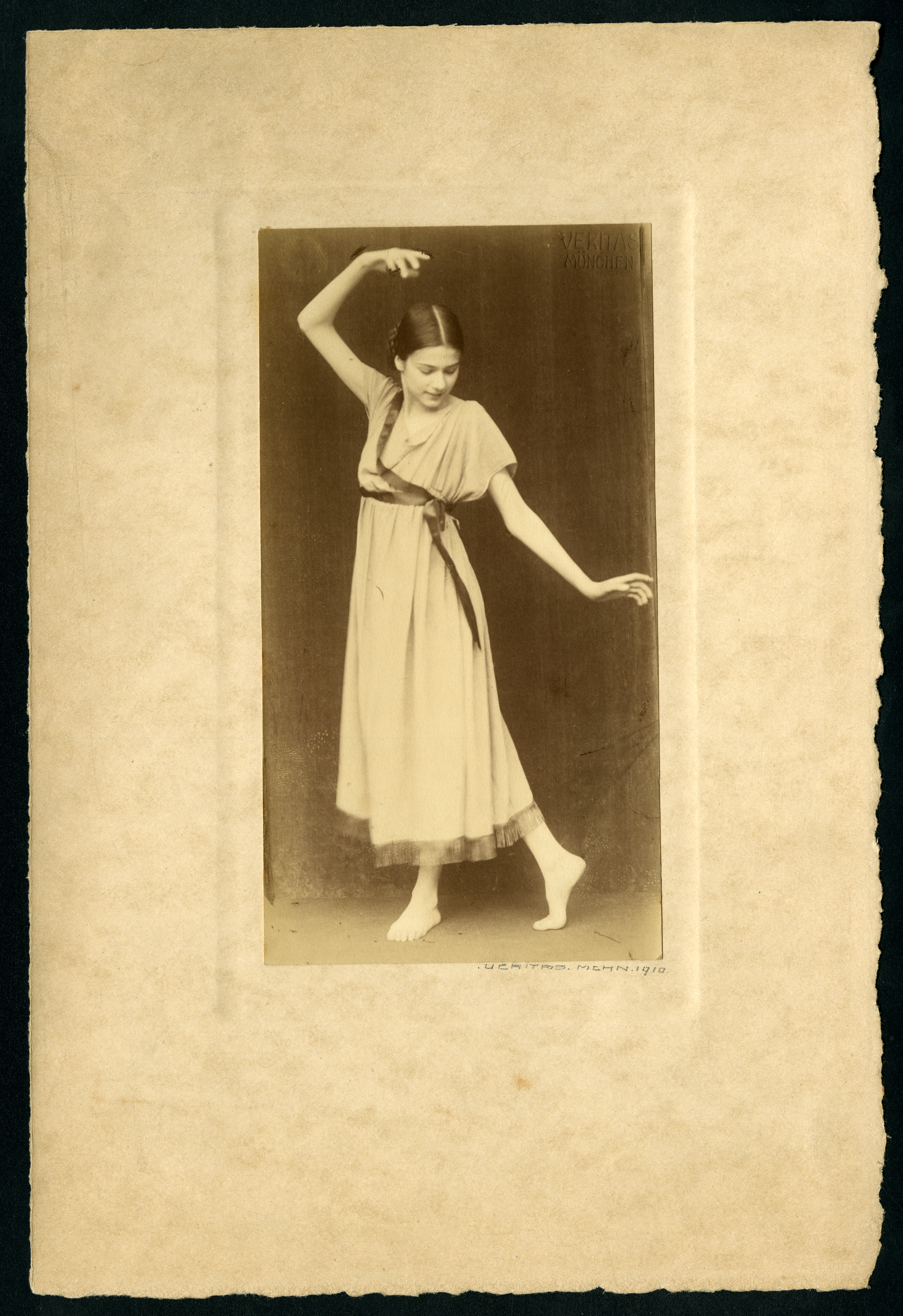 Stephanie Ludwig ~ Atelier Veritas (München) :: “Unidentified expressionist dancer, 1905” (*) | Grainger Museum Online