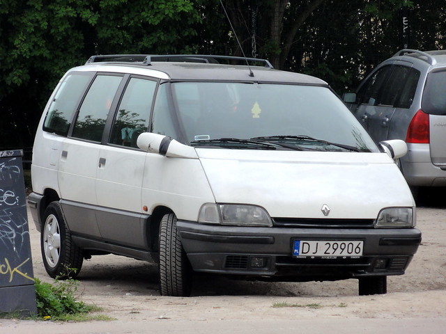 Renault Espace DJ29906 from Poland is a rare car now in 2022 nordic countries