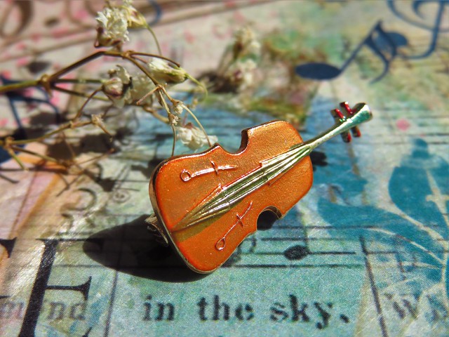 Streichinstrument en miniature 🎻