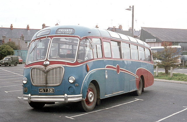 Richards Brothers . Moylegrove , Cardiganshire . VGT321 . Public Car Park , Fishguard , West Wales . Sunday morning 06 th-October-1975 .
