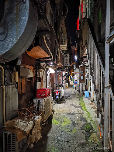 Alley way at Shian-Bashi