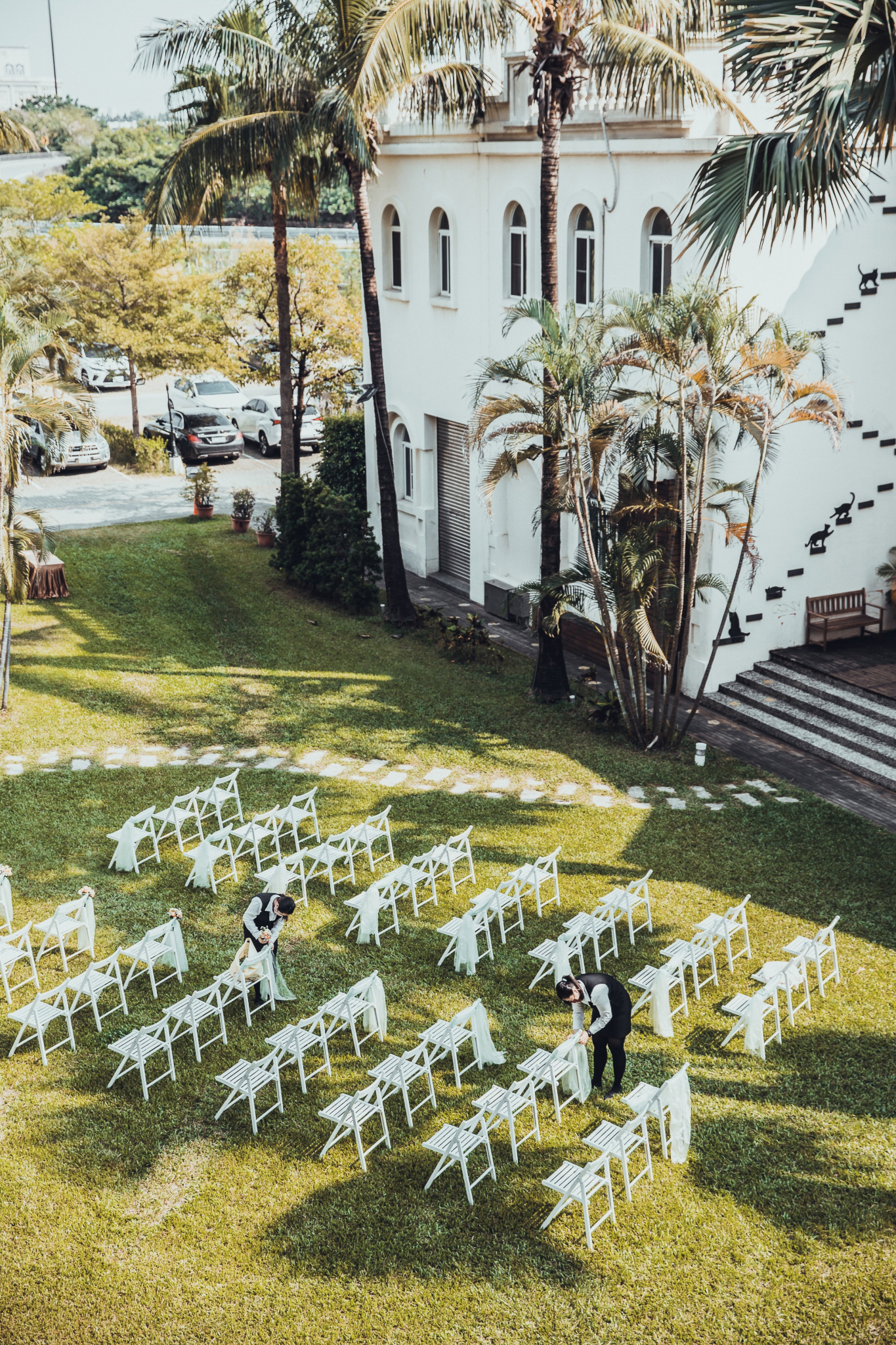 婚禮攝影｜在充滿花卉氣球的庭院許諾一生｜台南商務會館｜愛情街角｜澤于-0014