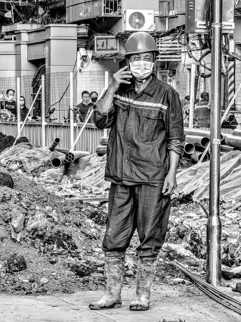 Pipe-laying worker