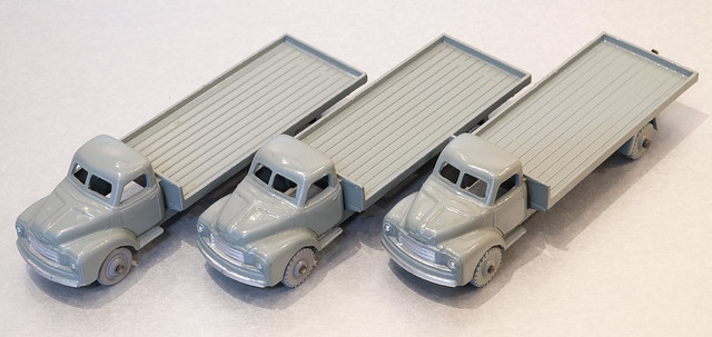 Dublo Dinky Toys No. 066 Bedford Flat Trucks