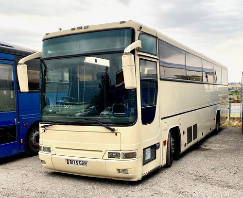 R175 GGR ‘DW Coaches’. Volvo B10M / Plaxton Premiere 350 on Dennis Basford’s railsroadsrunways.blogspot.co.uk’