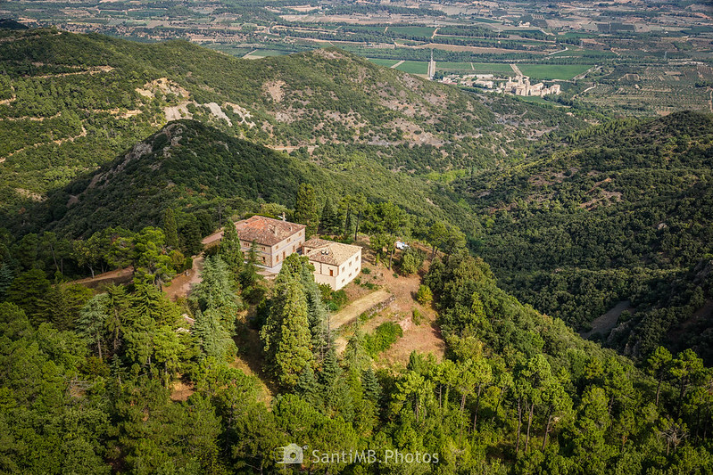 Casa forestal de la Pena desde el Mirador de la Pena