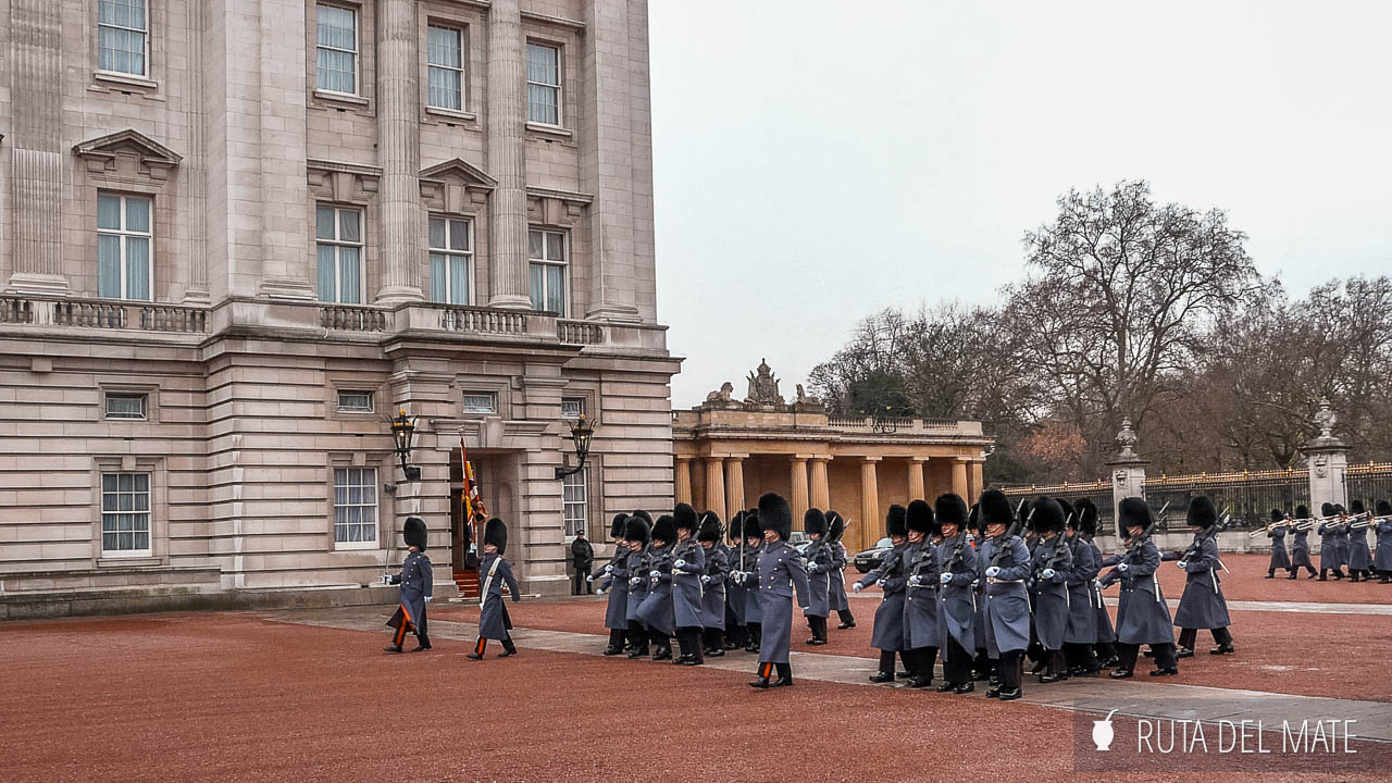 Cambio de Guardia en el Palacio de Buckingham - Que ver en Londres