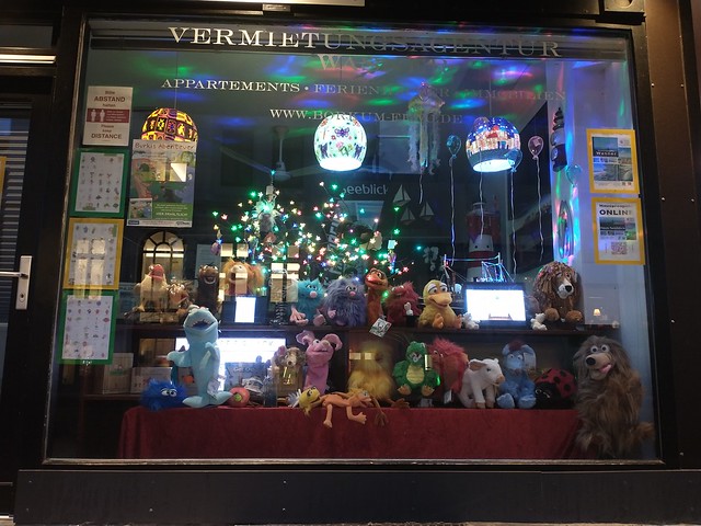 Nightly display of muppets