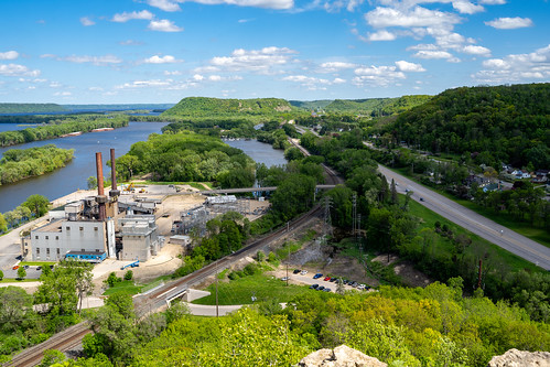 hike landscape water cityscape rural redwingminnesota trees smalltown road southernminnesota lakepepin bluff powerplant barnbluff eastscenicview aerialview springtime hill