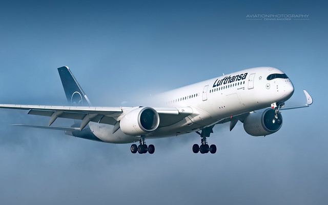 Lufthansa  |  Airbus A350