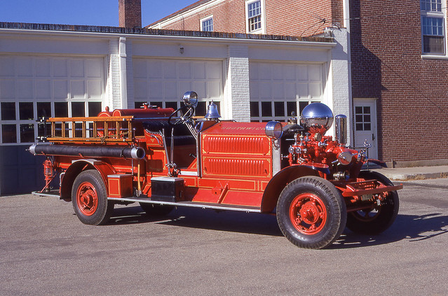 Wilmington Fire Department, Delaware - Engine Company No. 8 (1924 Ahrens-Fox N-S-4, REG #1618)