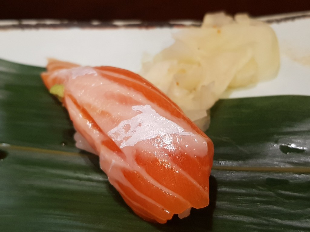 三文魚腩壽司 Salmon Belly Nigiri rm$3.50 @ 新壽司 Shin Zushi USJ10@ 新壽司 Shin Zushi USJ10