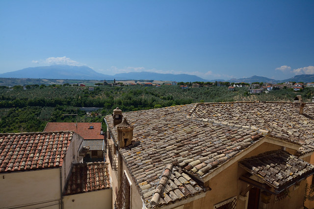 Loreto Aprutino - Veduta panoramica dalla chiesa di S.Pietro Apostolo -