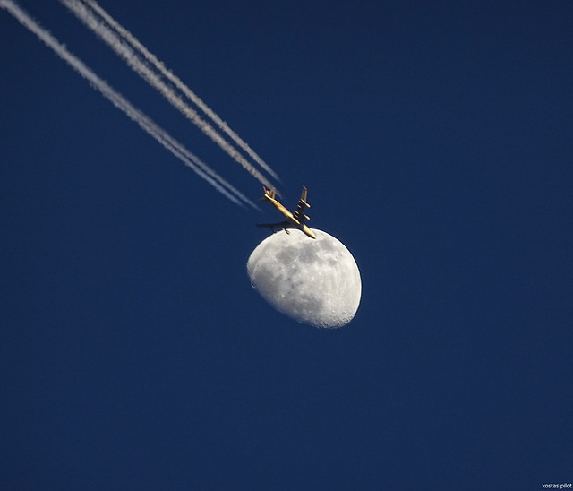 Fly to the moon