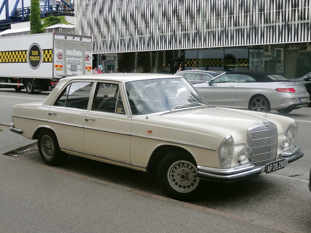 Mercedes 280SE AP28280 is still on the roads of Denmark