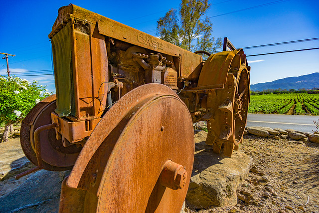 Rusty Tractor-4373.jpg