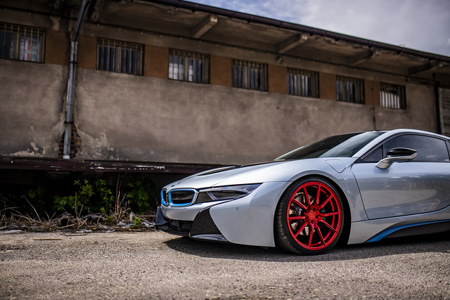 BMW i8 | Concaver Wheels CVR4 Gloss Candy Apple Red